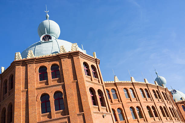 istock Neo-Moorish style Campo Pequeno bull ring 174078288