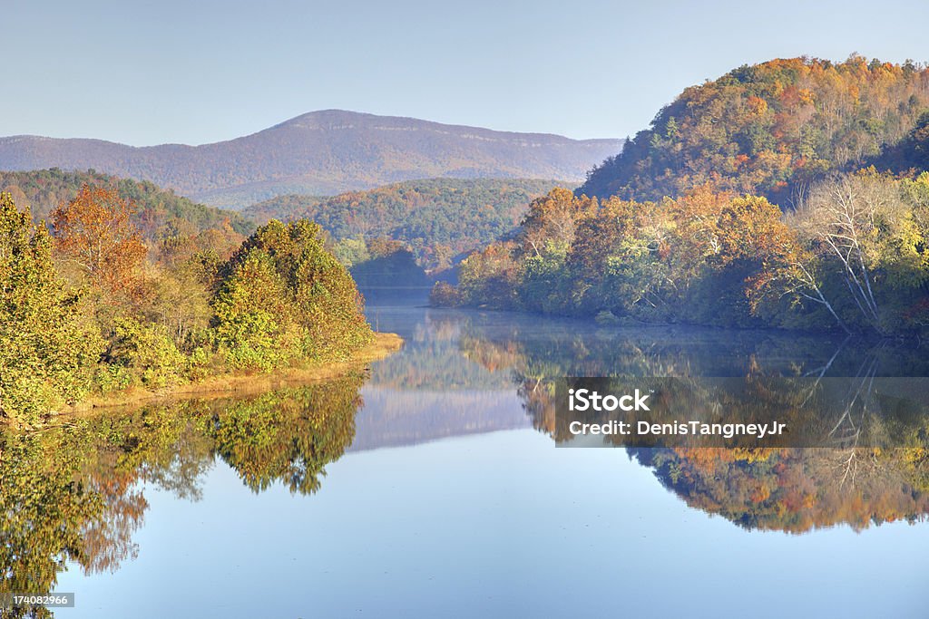 Montañas Blue Ridge en otoño - Foto de stock de Virginia - Estado de los EEUU libre de derechos