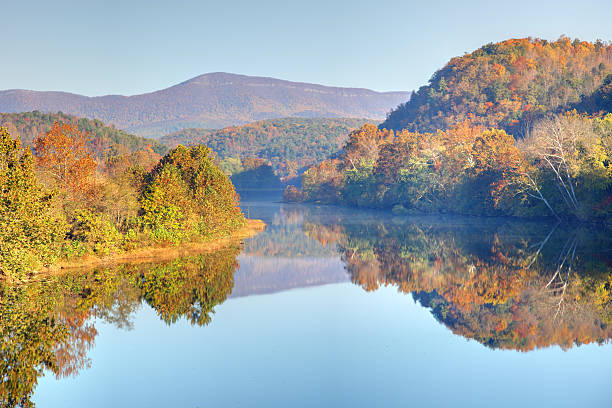 istock Blue Ridge Mountains in Autumn 174082966
