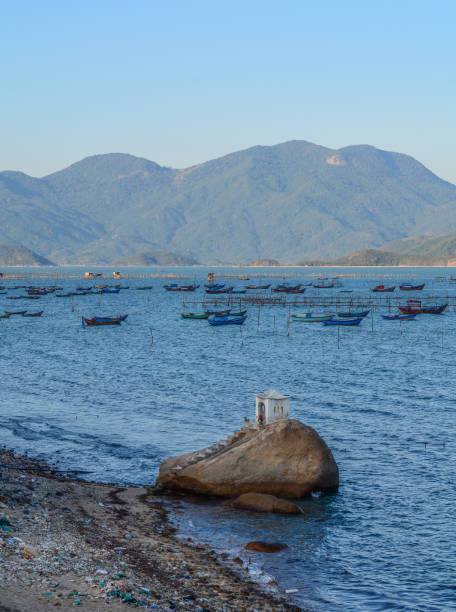 морской пейзаж нячанга, вьетнам - 5954 стоковые фото и изображения