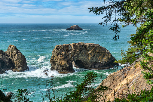 A view of an offshore land arch at Arch Rock State Park in Oregon State.