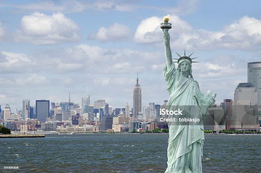 La estatua de la libertad en Nueva York - Foto de stock de Estatua de la Libertad libre de derechos