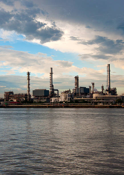 istock Oil refinery factory at Thailand 174163336
