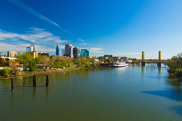 istock Sacramento skyline, riverboat, bridge, and river, wide angle view 174186158