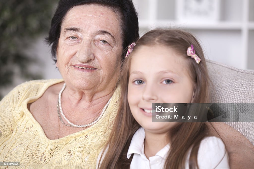 I wielki babcia i Wnuczka. - Zbiór zdjęć royalty-free (70-79 lat)