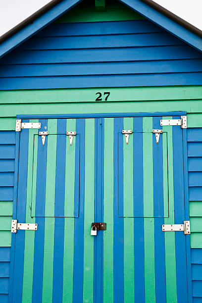 wooden house - australia brighton bathtub box stock-fotos und bilder
