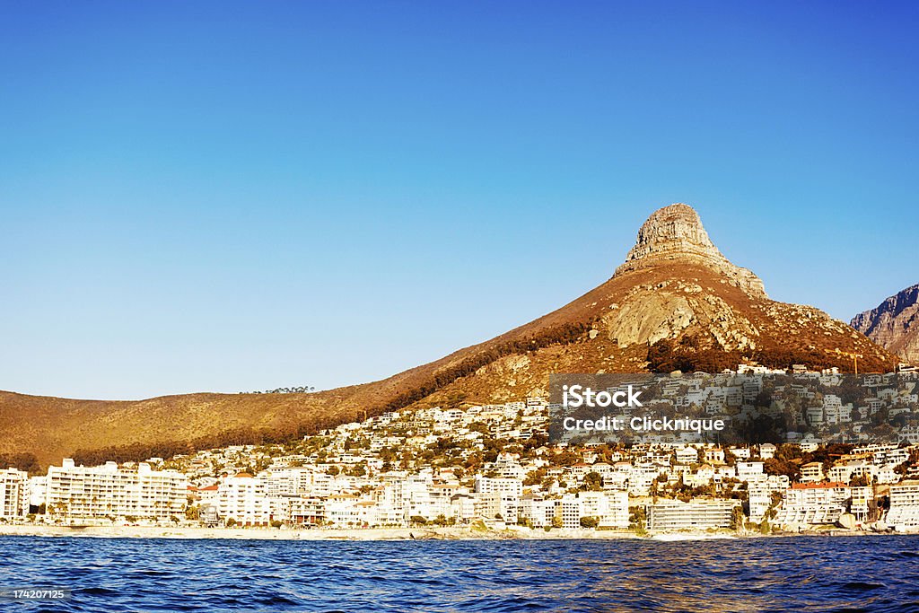 Cape Town suburbios y Signal Hill del agua. - Foto de stock de Agua libre de derechos