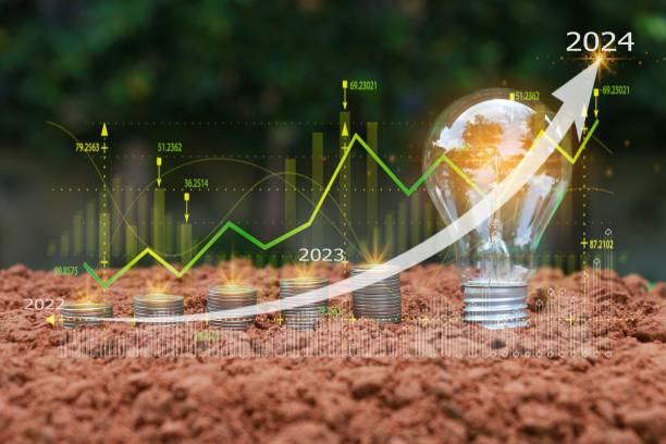 istock Savings and investment ideas in 2024 1742183653
