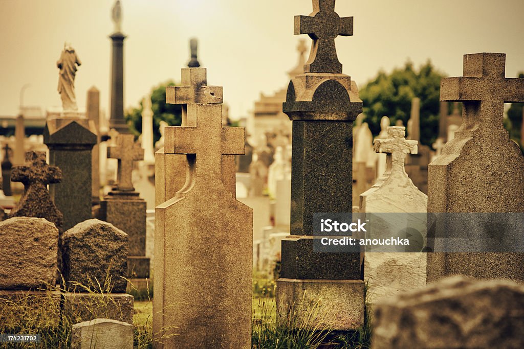 Tumba Cementerio en - Foto de stock de Abstracto libre de derechos
