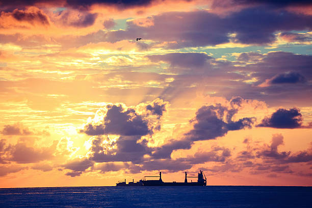istock Sunrise over ocean, at Miami Beach 174233631