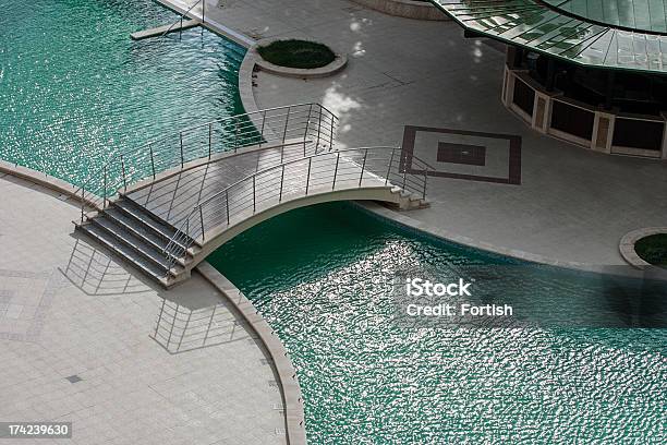 Resort Di Vacanza Di Lusso - Fotografie stock e altre immagini di Acqua - Acqua, Albergo, Albergo di lusso