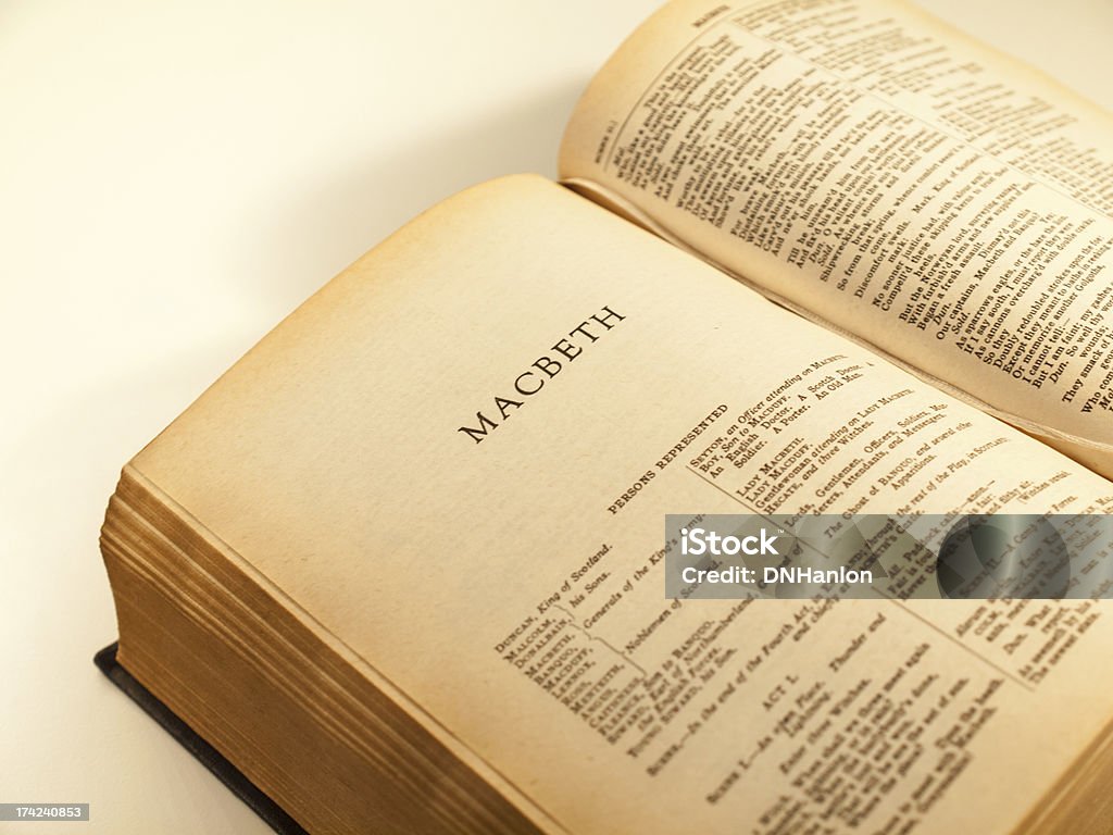 Aprire La Pagina Tutte Le Opere Di Shakespeare - Fotografie stock e altre  immagini di Macbeth - Personaggio shakespeariano - Macbeth - Personaggio  shakespeariano, William Shakespeare, Libro vecchio - iStock