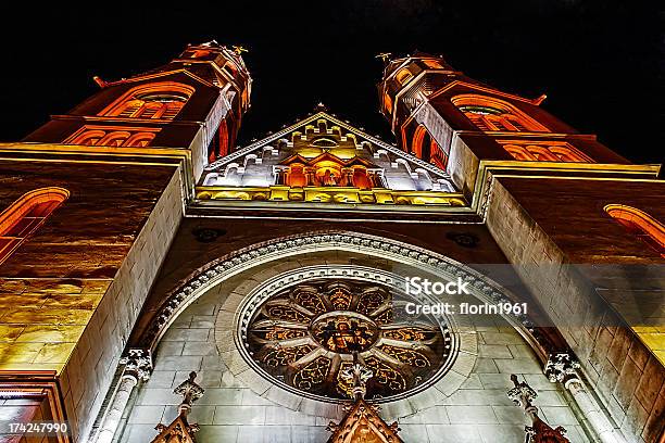 夜の教会 - オレンジ色のストックフォトや画像を多数ご用意 - オレンジ色, カトリック, キリスト教