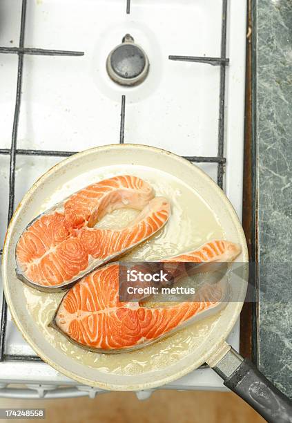 Gesunder Lachs Mittagessen Stockfoto und mehr Bilder von Essgeschirr - Essgeschirr, Fettgebraten, Filetiert