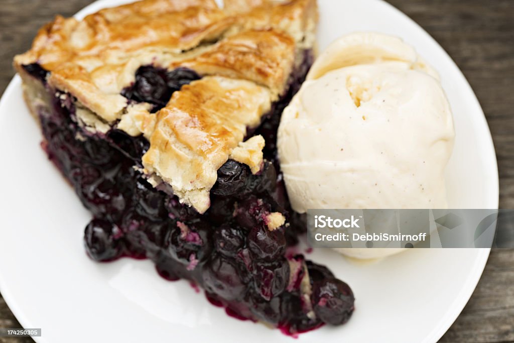 ブルーベリー、バニラアイスクリームパイ - ブルーベリーパイのロイヤリティフリーストックフォト