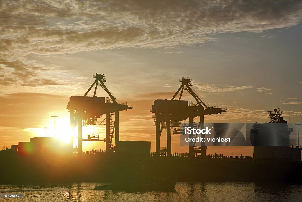 shilhouette von Industrail Schiff - Lizenzfrei Anlegestelle Stock-Foto