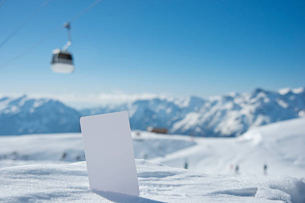 biglietto a tema sportivo invernale - ski lift nobody outdoors horizontal foto e immagini stock