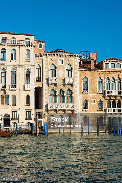 Edifício Facetas Em Veneza Itália - Fotografias de stock e mais imagens de Ao Ar Livre - Ao Ar Livre, Arquitetura, Canal - Água Corrente