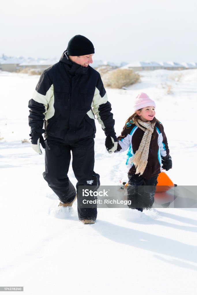 Famiglia slitta - Foto stock royalty-free di 4-5 anni