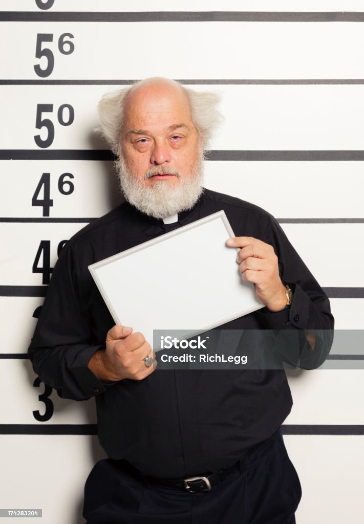 Mugshot de prêtre - Photo de Photo d'identité judiciaire libre de droits