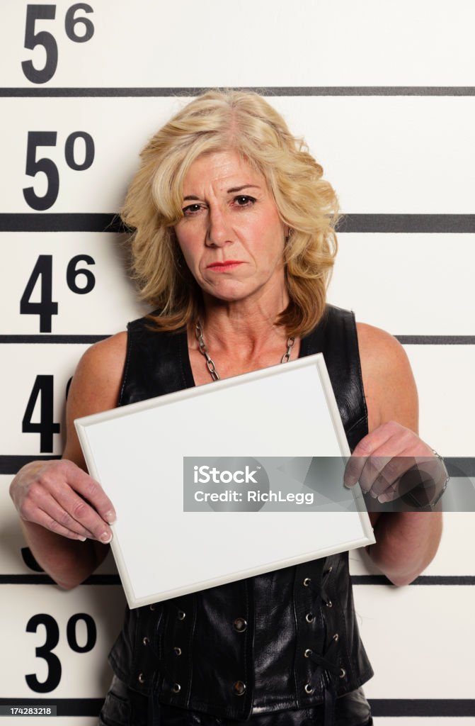 Mugshot de uma mulher - Foto de stock de 50 Anos royalty-free