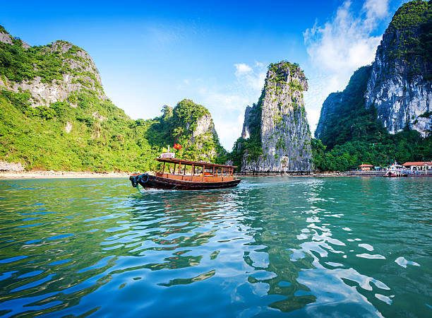 istock Halong Bay, Vietnam 174292316