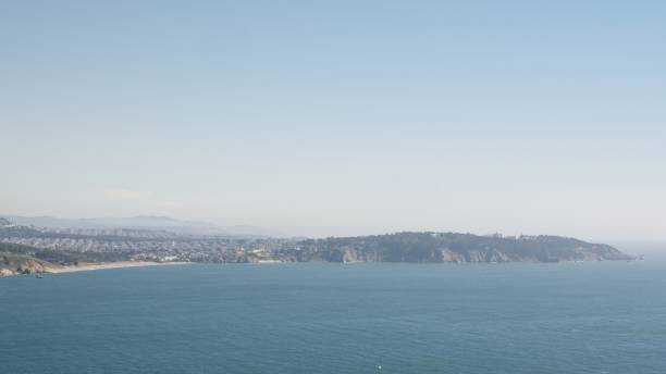 istock Sea Cliff and Ocean Beach in San Francisco, CA 1743037170