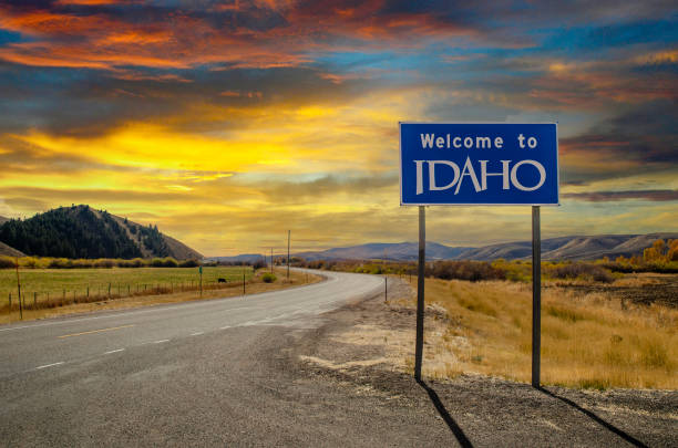 istock Welcome to Idaho Sign 1743183499
