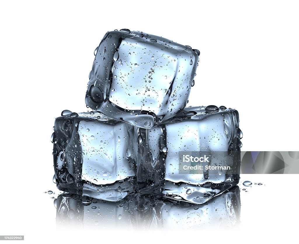 Синий кубики льда и капли воды на белом - Стоковые фото Блок роялти-фри