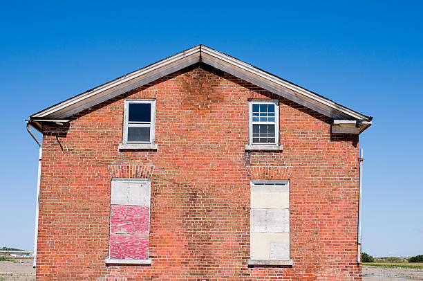 istock Abandoned Farm House 174326797