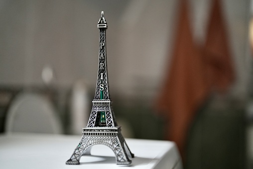 Beautiful Stylish Eiffel Tower of France Europe Model Statue Toy. The statuette of Eiffel of tower, Small bronze copy of Eiffel Towers,