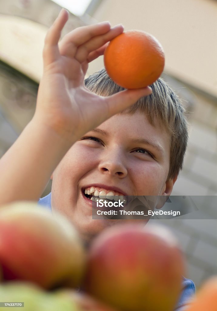 Infanzia Alimentazione sana - Foto stock royalty-free di 10-11 anni
