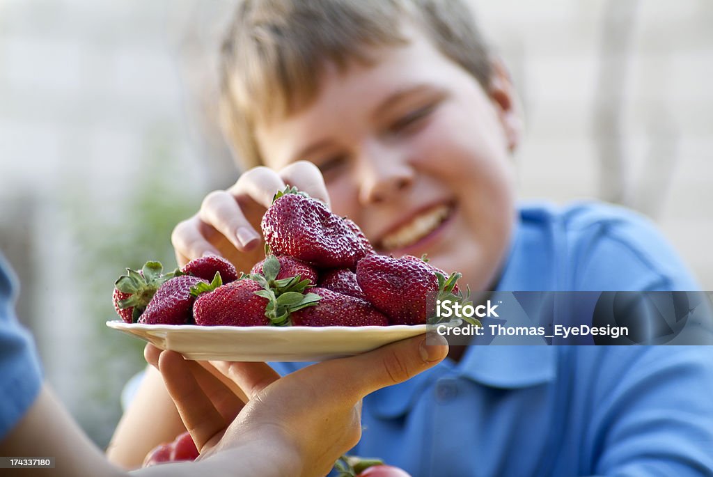 子供の健康的な食事 - 10歳から11歳のロイヤリティフリーストックフォト