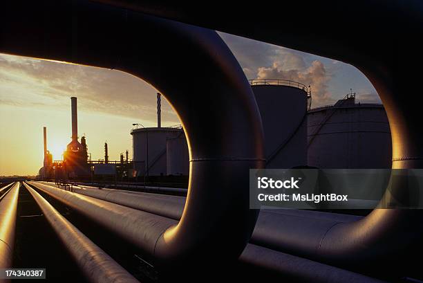 Indústria Petrolífera - Fotografias de stock e mais imagens de Gás natural - Gás natural, Óleo, Oleoduto