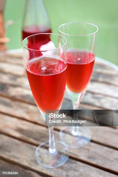 Rosa Champagner Stockfoto und mehr Bilder von Alkoholisches Getränk - Alkoholisches Getränk, Alkoholismus, Champagnerglas