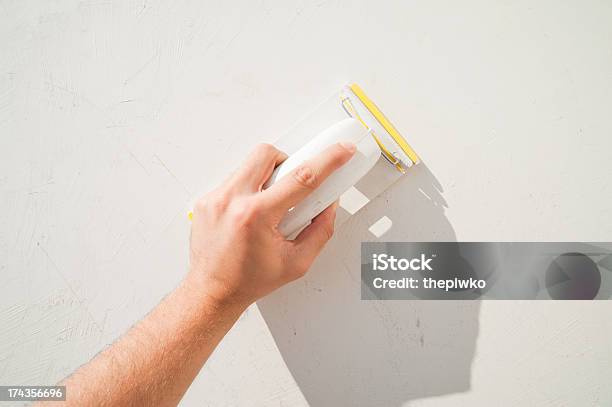 Renovación De Pared Foto de stock y más banco de imágenes de Blanco - Color - Blanco - Color, Enlucidor, Actividad