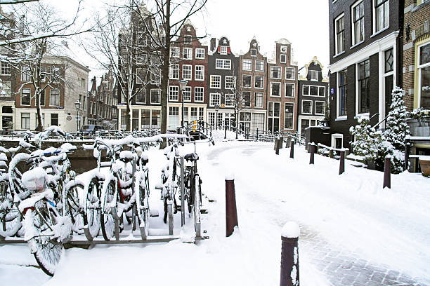istock Snowy Amsterdam in the Netherlands 174356992