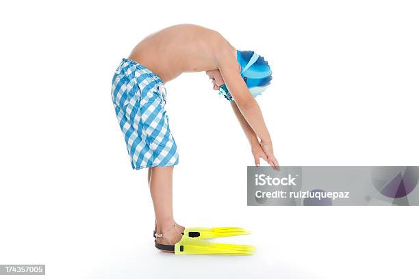 Chłopiec Pływanie - zdjęcia stockowe i więcej obrazów Dziecko - Dziecko, Pływać, Białe tło