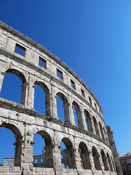 römischen zeit arena in pula, kroatien - amphitheater pula stock-fotos und bilder