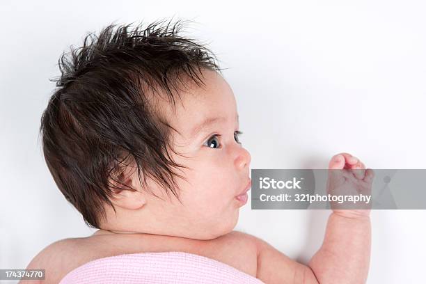 アジアの赤ちゃん - 1人のストックフォトや画像を多数ご用意 - 1人, 1歳未満, アジアおよびインド民族