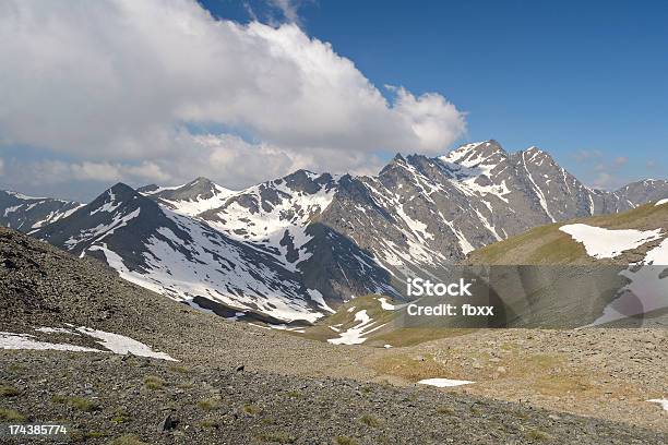 Photo libre de droit de Un Cadre De Montagne banque d'images et plus d'images libres de droit de Activité - Activité, Alpes européennes, Alpinisme