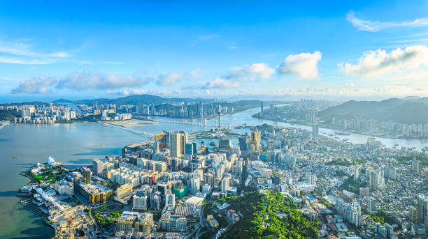 vue aérienne du quartier financier de la ville de macao, panorama de la ligne d’horizon - architecture asia building exterior macao photos et images de collection