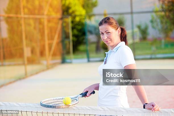 若い幸せな女の子テニスラケット - 1920～1929年のストックフォトや画像を多数ご用意 - 1920～1929年, 1人, 20-24歳