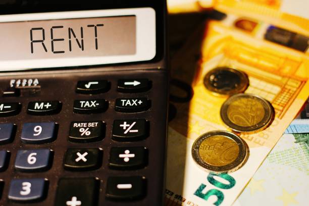 istock Calculator with the word RENT on the display. 1744046359
