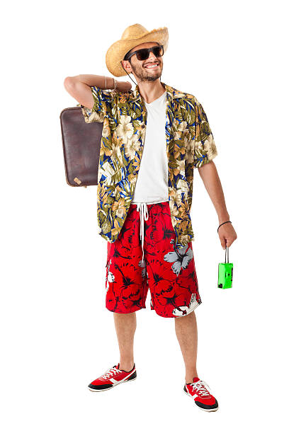 zrelaksowany turysta - travel suitcase hawaiian shirt people traveling zdjęcia i obrazy z banku zdjęć