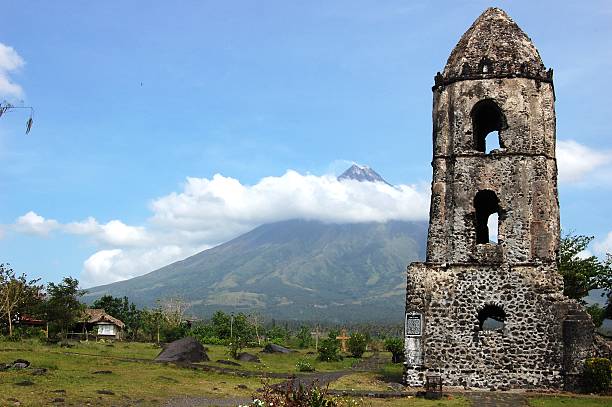 istock Cagsawa ruins and Mayon volcano - Philippines 174419210