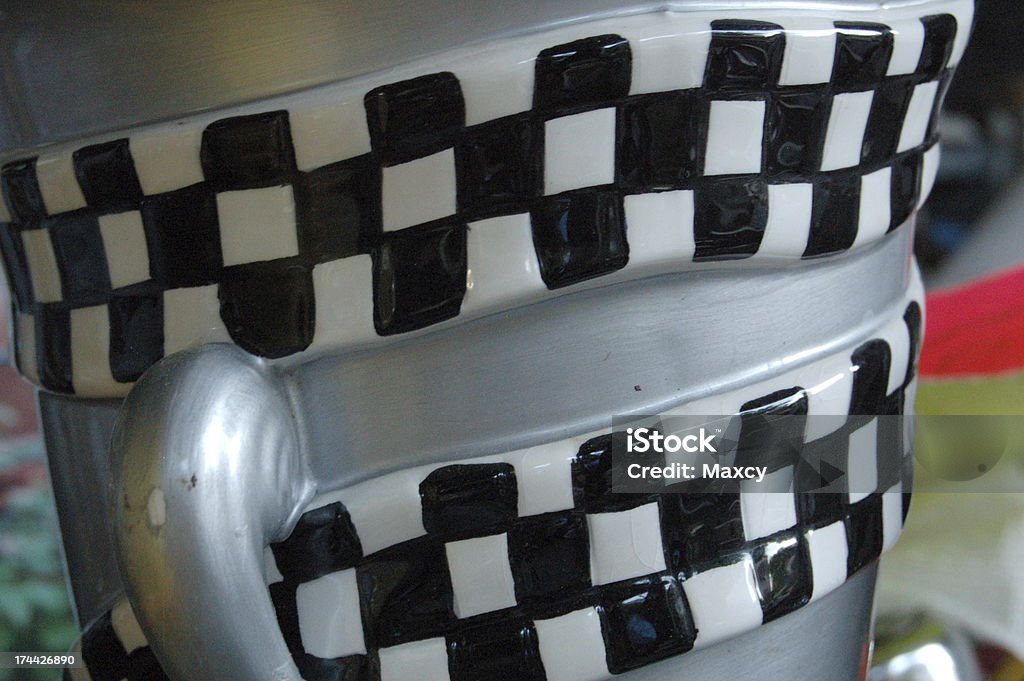 Verificado Stripes en un recipiente plástico Trophy - Foto de stock de A cuadros libre de derechos