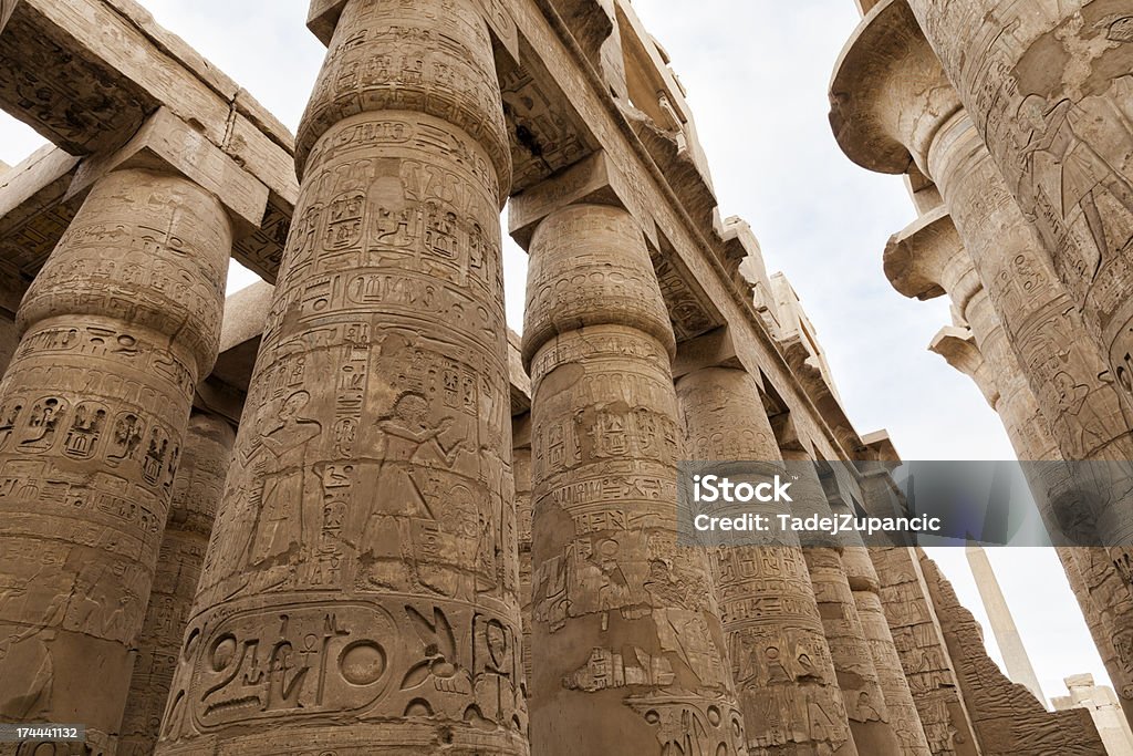 Colonne nel Tempio di Karnak - Foto stock royalty-free di Asia Occidentale