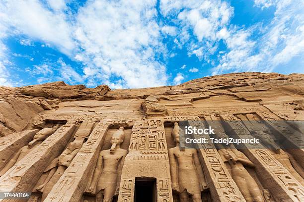 Photo libre de droit de Temple Dhathor banque d'images et plus d'images libres de droit de Abou Simbel - Abou Simbel, Temple d'Hathor, Égypte