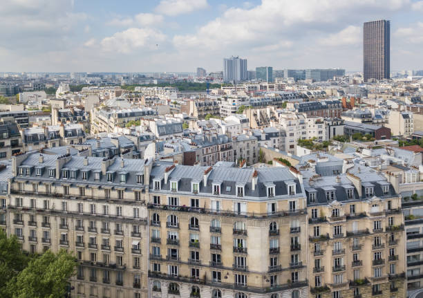 center of paris photographed with aerial drone - パリ サンジェルマン 個照片及圖片檔